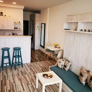 https://white-flat-batumi.batumihotels.net